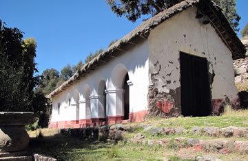 excursion-puno-fundo-chincheros-titicaca